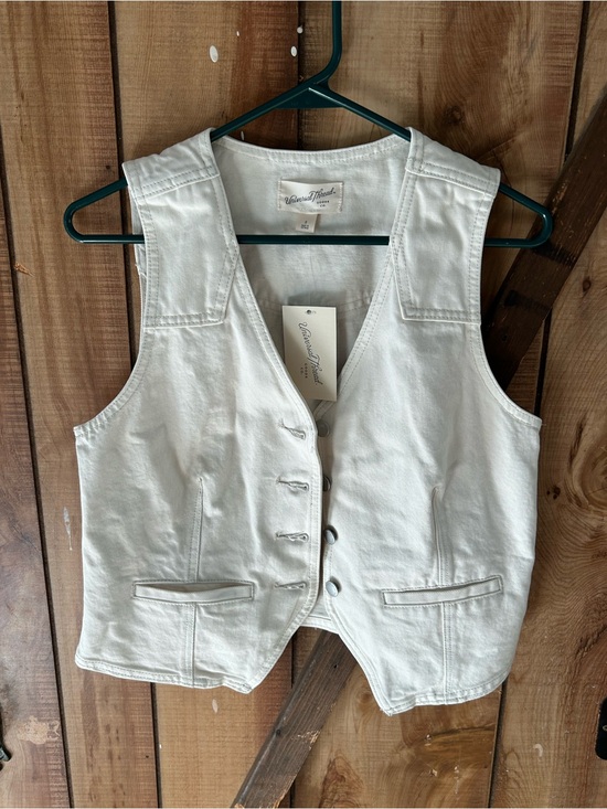Universal Thread Tops - NWT Cream Buttoned Denim Vest Size 8